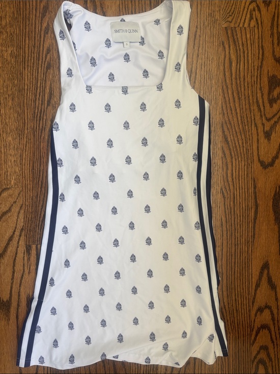 Smith & Quinn Dresses & Skirts - Smith & Quinn White Mini Dress with Navy and White Print. Worn once.